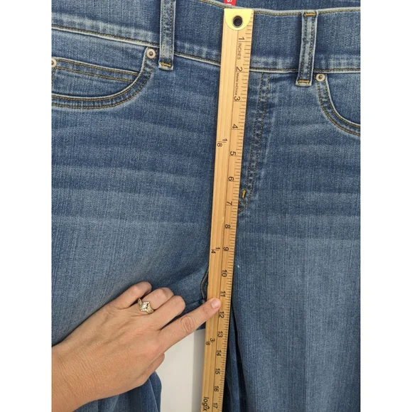 Spanx Jeans Womens Medium Blue Seamed Front Wide Leg Denim Stretch Pants Comfort - Picture 11 of 12